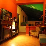 Trip'n'hostel * Tirana