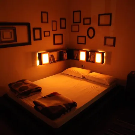 Trip'n'hostel Tiran