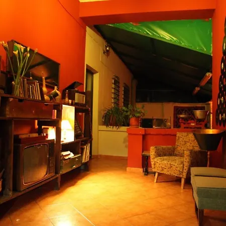 Trip'n'hostel * טיראנה