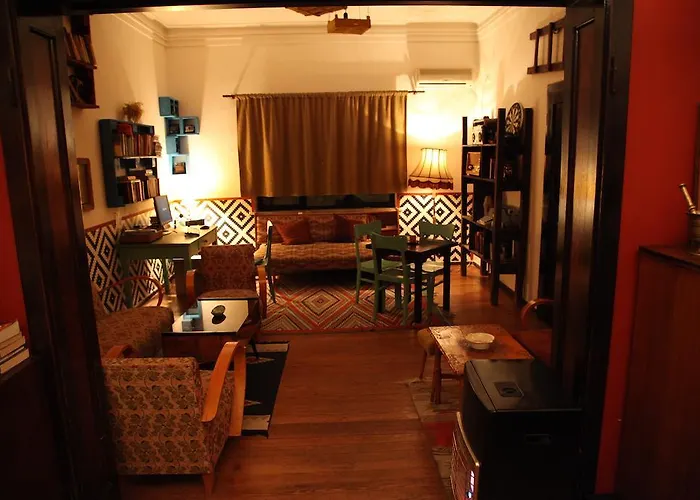 トリップンホステル ティラナ